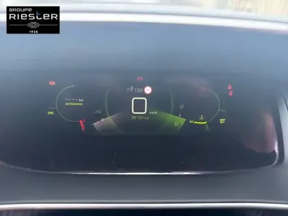 Photo 33 Peugeot 2008  PureTech 130 S&S BVM6