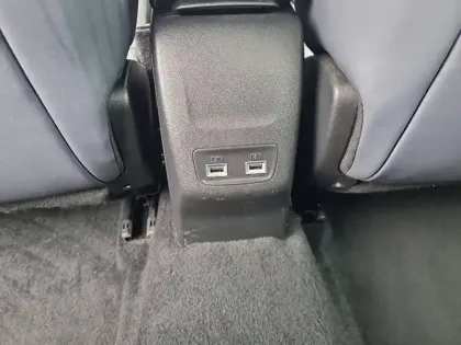 Photo 10 Peugeot 2008  PureTech 130 S&S BVM6