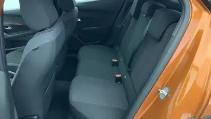 Photo 21 Peugeot 2008  PureTech 100 S&S BVM6 Active