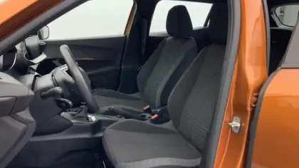 Photo 8 Peugeot 2008  PureTech 100 S&S BVM6 Active