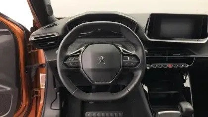 Photo 11 Peugeot 2008  PureTech 100 S&S BVM6 Active