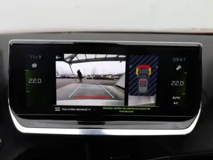 Photo 13 Peugeot 2008  1.2 PureTech 130ch S&S Allure