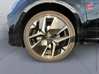 Photo 9 Peugeot 208  1.2 Hybrid 110ch GT e-DCS6