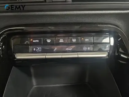 Photo 13 Citroën C3 Aircross e- 113 Automatique