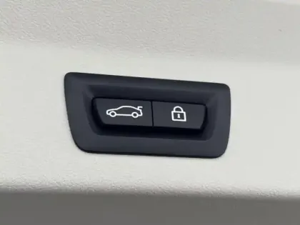 Photo 14 BMW X3  xDrive30e 292ch Business Design