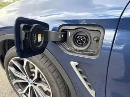 Photo 2 BMW X3  xDrive30e 292ch Business Design