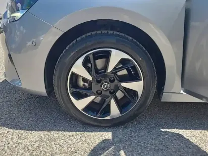 Photo 10 Opel Corsa  Electrique 136 ch & Batterie 50 kw/h