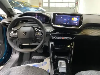 Photo 42 Peugeot 2008  Electrique 54 kWh 156 ch