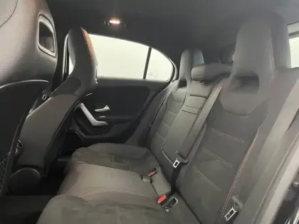 Photo 15 Mercedes Classe A  250 e 8G-DCT