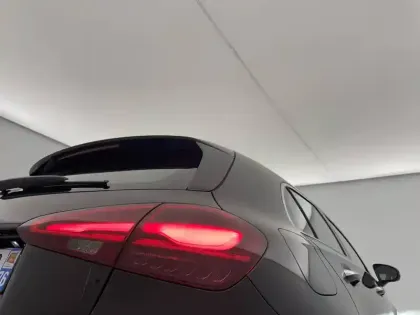 Photo 29 Mercedes Classe A  250 e 8G-DCT