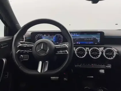 Photo 21 Mercedes Classe A  250 e 8G-DCT