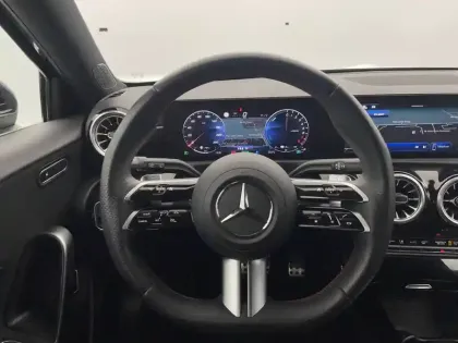 Photo 22 Mercedes Classe A  250 e 8G-DCT