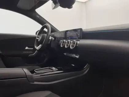 Photo 23 Mercedes Classe A  250 e 8G-DCT