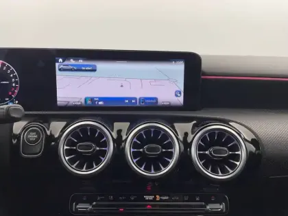 Photo 51 Mercedes Classe A  250 e 8G-DCT