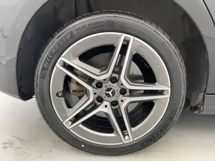 Photo 18 Mercedes Classe A  250 e 8G-DCT