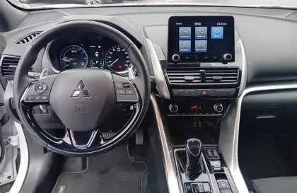 Photo 9 Mitsubishi Eclipse  Cross 2.4 MIVEC PHEV Twin Motor 4WD Business