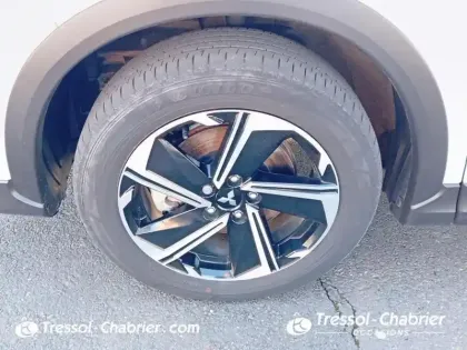 Photo 38 Mitsubishi Eclipse  Cross 2.4 MIVEC PHEV Twin Motor 4WD Business