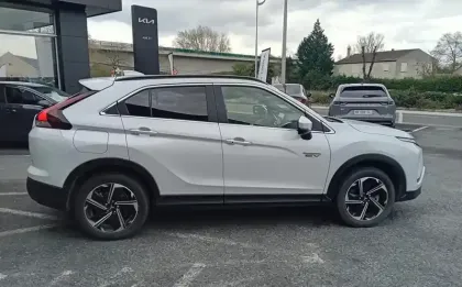 Photo 18 Mitsubishi Eclipse  Cross 2.4 MIVEC PHEV Twin Motor 4WD Business