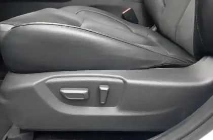 Photo 12 Mitsubishi Eclipse  Cross 2.4 MIVEC PHEV Twin Motor 4WD Business