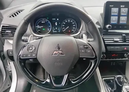 Photo 13 Mitsubishi Eclipse  Cross 2.4 MIVEC PHEV Twin Motor 4WD Business