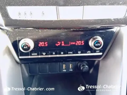 Photo 36 Mitsubishi Eclipse  Cross 2.4 MIVEC PHEV Twin Motor 4WD Business