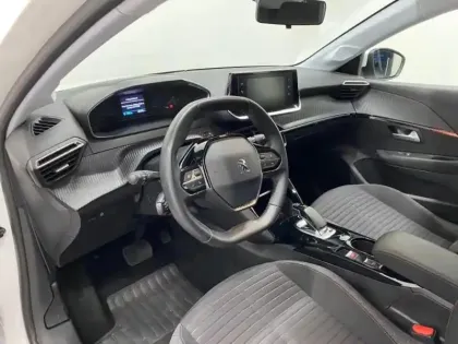 Photo 9 Peugeot 208  e- 136ch Active