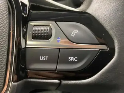 Photo 14 Peugeot 208  e- 136ch Active