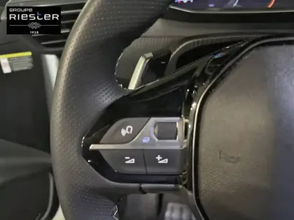 Photo 18 Peugeot 208  Hybrid 136 e-DCS6