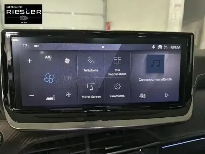 Photo 21 Peugeot 208  Hybrid 136 e-DCS6