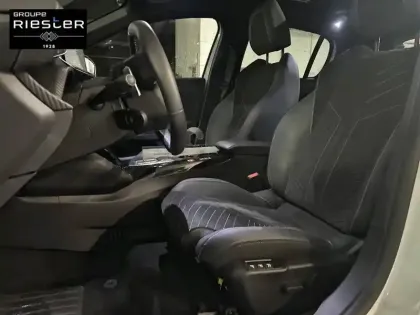 Photo 10 Peugeot 208  Hybrid 136 e-DCS6