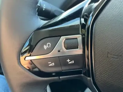 Photo 85 Peugeot 208  Electrique 50 kWh 136ch
