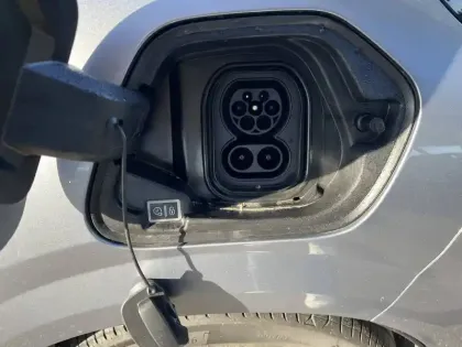 Photo 12 Peugeot 208  Electrique 50 kWh 136ch