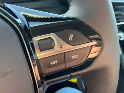 Photo 109 Peugeot 208  Electrique 50 kWh 136ch