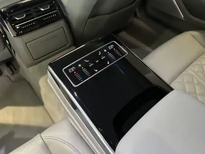 Photo 25 Audi A8  L 60 TFSI e Tiptronic 8 Quattro