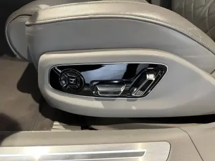 Photo 14 Audi A8  L 60 TFSI e Tiptronic 8 Quattro