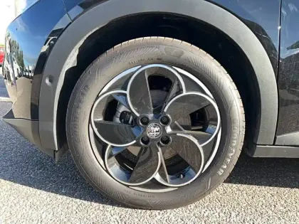 Photo 8 Alfa Romeo Junior  Elettrica 156 ch