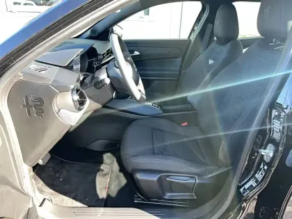 Photo 7 Alfa Romeo Junior  Elettrica 156 ch