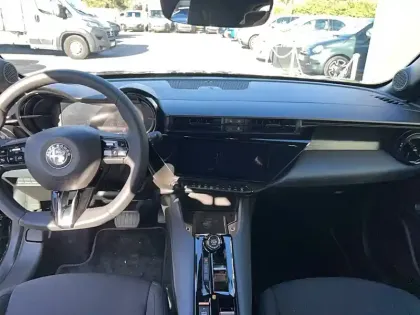 Photo 4 Alfa Romeo Junior  Elettrica 156 ch