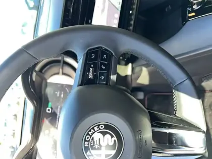 Photo 25 Alfa Romeo Junior  Elettrica 156 ch