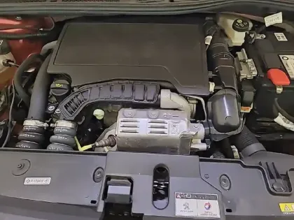 Photo 14 Peugeot 208  PureTech 100 S&S BVM6