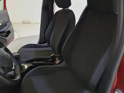 Photo 10 Peugeot 208  PureTech 100 S&S BVM6