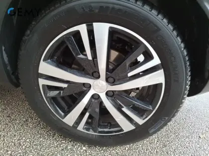 Photo 10 Peugeot 3008  Hybrid 225 e-EAT8