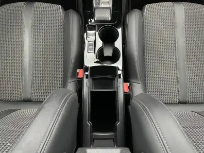 Photo 25 Peugeot 2008  PureTech 130 S&S EAT8