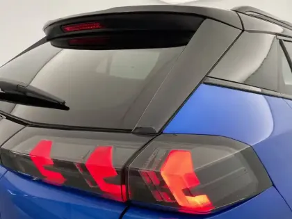 Photo 30 Peugeot 2008  PureTech 130 S&S EAT8