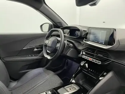 Photo 24 Peugeot 2008  PureTech 130 S&S EAT8