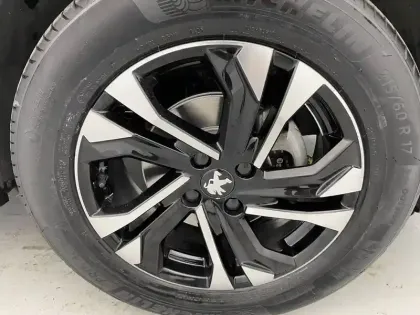 Photo 17 Peugeot 2008  PureTech 130 S&S EAT8