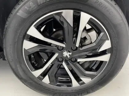 Photo 15 Peugeot 2008  PureTech 130 S&S EAT8