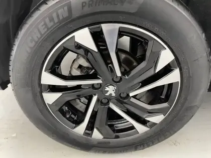 Photo 18 Peugeot 2008  PureTech 130 S&S EAT8