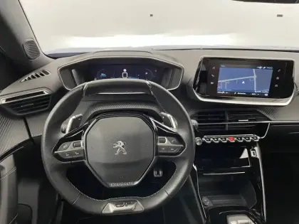 Photo 21 Peugeot 2008  PureTech 130 S&S EAT8