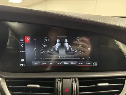 Photo 129 Alfa Romeo Giulia  2.2 190 ch AT8